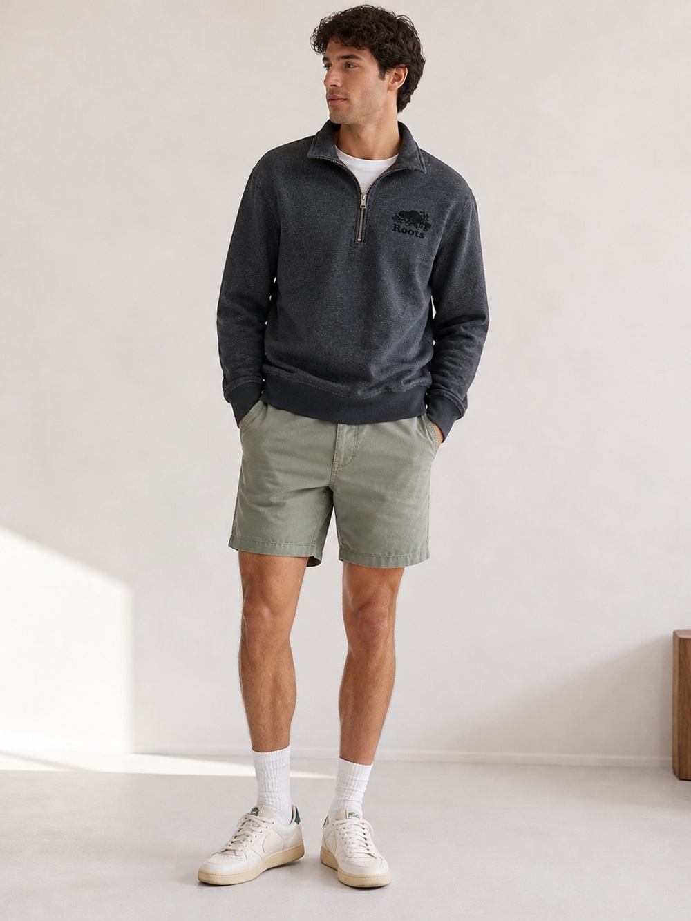 Roots Original Quarter Zip Sweatshirt – Black Pepper – Unisex Size Medium